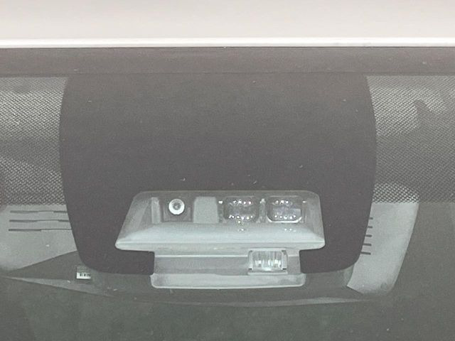 �y�g���^�Z�[�t�e�B�Z���X�z���s���ɑO���̎ԗ�����F�����A�Փ˂������Ȏ��͌x��ƃu���[�L�ŏՓˉ���Ɣ�Q�y�����A�V�X�g�B�����S�Ƀh���C�u�����y���݂��������܂��B