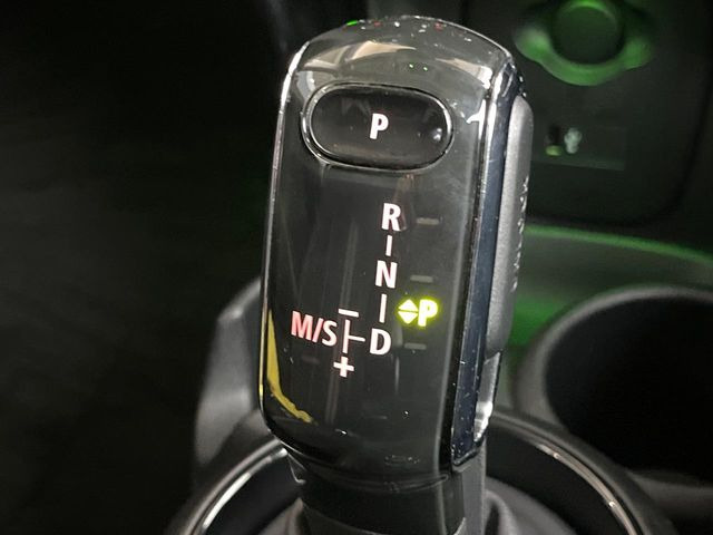 ��MT���[�h�t��AT:�ʏ�͎����ł����Ȃ���ϑ�(�M�A�`�F���W)���h���C�o�[�̑���ɂ���ĈӐ}�I�ɕς�����V�X�e���ł��B����w���i�̃h���C�u�����y���݂��������܂�!