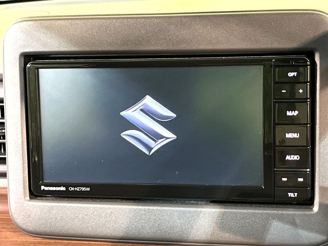 �y�����i�r�z�l�C�̏����i�r�𑕔����Ă���܂��B�i�r�̎g���₷���͂������A�I�[�f�B�I�@�\���[��!�L�����v�◷�s�͂������A�ʋ΂┃�����ȂǕ��i�̃h���C�u���y�����Ȃ�͂���