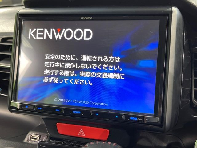 �y8�^�i�r�Q�[�V�����z�ړI�n�܂ł�������ē����Ă����g���₷���i�r�BBluetooth�ڑ�����΂������̃X�}�z��MP3�v���C���[�̉��y���Đ��\!�����̉^�]������Ɋy�����Ȃ�܂�!!