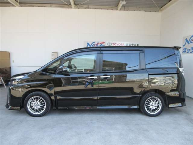 ヴォクシー1.8 ハイブリッド ZS 煌III