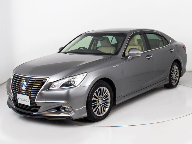 フルエアロが装着されています!お好みはいかがですか?今付いているデザイン以外にも、各ブランドのエアロを格安にてお取付け出来ます!又、エアロを外してノーマル状態にする事も出来ます!!