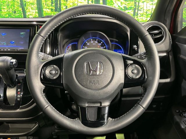 �y�����v�����X�e�A�����O�z�㎿�Ȋv���g�p���邱�ƂŁA��ɂ����������݂ƂĂ��^�]���₷���n���h���ł���