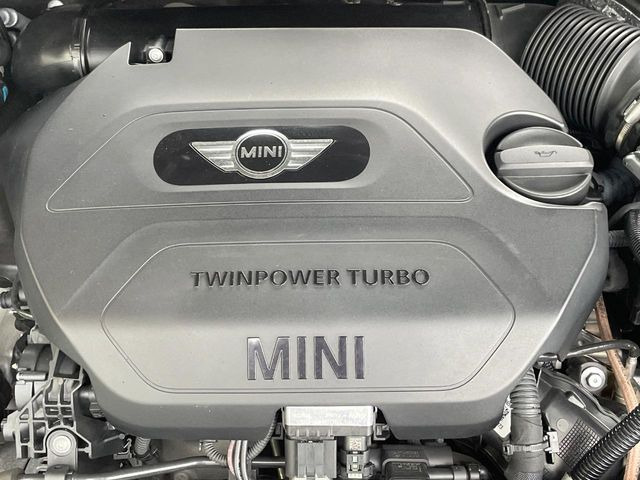 �����X�ł́A�e���[�J�[�̐�p�f�f�e�X�^�[�𓱓��B���Ǝ��i�����e�N�j�J���X�^�b�t���풓���Ă���܂��̂ŁA������̍ۂɂ����S���Ă����p���������܂��B