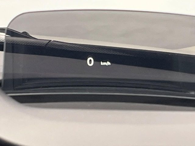 ���w�b�h�A�b�v�f�B�X�v���C:���݂̑��x�⑖�s�����f�W�^���\���ŉ^�]�ȑO���̃K���X�ɓ��e!�^�]���A���������炳���K�v�ȏ����m�F�ł���̂łƂ��Ă��֗��ň��S!