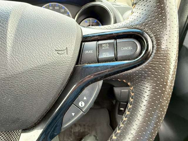 �C�ɂȂ邨�Ԃ�����܂�����E�̓d�b�ԍ����璼�ڂ��X�ɂ��₢���킹���������B�x�����@����ԗ����A��Ԃ܂łȂ�ł������������Ē����܂��B�X�^�b�t�ꓯ���A�����҂����Ă���܂��B