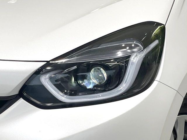 �yLED�w�b�h���C�g�z���V����ԑ��s�����ǍD�Ȏ��E���m�ۂ����S���ĉ^�]�ł��鍂�P�xLED�w�b�h���C�g�𑕔�!�_�����x�������A����d�͂��}�����Ă��܂��B