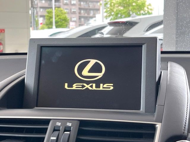 �y�����i�r�z�l�C�̏����i�r�𑕔����Ă���܂��B�i�r�̎g���₷���͂������A�I�[�f�B�I�@�\���[��!�L�����v�◷�s�͂������A�ʋ΂┃�����ȂǕ��i�̃h���C�u���y�����Ȃ�͂���