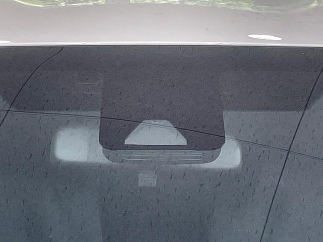 �y�g���^�Z�[�t�e�B�Z���X�z���s���ɑO���̎ԗ�����F�����A�Փ˂������Ȏ��͌x��ƃu���[�L�ŏՓˉ���Ɣ�Q�y�����A�V�X�g�B�����S�Ƀh���C�u�����y���݂��������܂��B