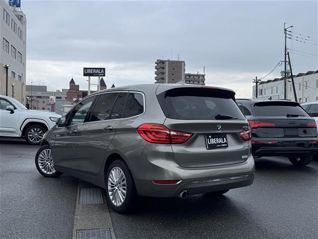 2シリーズグランツアラー218d