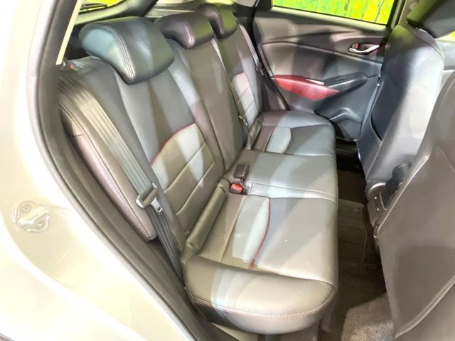 �L�X�Ƃ���2��ڃV�[�g�͋��Z���������A���S�n�����K!�F�B��Ƒ��Ƃ̂��o�����ɂ҂�����ł��B�x�r�[�V�[�g��`���C���h�V�[�g�g�p�������K�ɂ��߂�������������\���ȋ�Ԃ��m�ۂ��Ă��܂��B