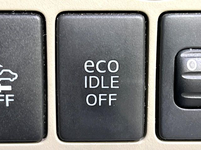 �y�A�C�h�����O�X�g�b�v�z�ԐM����a�؂Œ�Ԃ����ۂɃG���W�����~���A���ʂȔR���̏����}���܂��B�R��������ی�ɂȂ���@�\��G���W���̓u���[�L�𗣂��΍Ďn�����܂��B