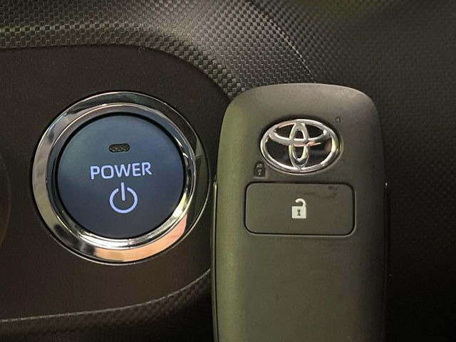 �y�X�}�[�g�L�[�z�J�o����|�P�b�g�ɓ��ꂽ�܂܂ł��h�A�̎{���E�������\�ȃX�}�[�g�L�[�𑕔��B�G���W���̃I���E�I�t�����J�M�����o���K�v����������Ƃ��Ă��֗��ł���