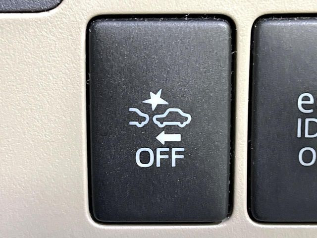 �y�X�}�[�g�A�V�X�g�z���s���ɑO���̎ԗ�����F�����A�Փ˂������Ȏ��͌x��ƃu���[�L�ŏՓˉ���Ɣ�Q�y�����A�V�X�g�B�����S�Ƀh���C�u�����y���݂��������܂��B