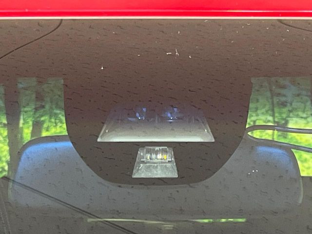 �y�V�e�B�u���[�L�A�N�e�B�u�V�X�e���z�ᑬ���s���ɑO���̎ԗ�����F�����A�Փ˂������Ȏ��͌x��ƃu���[�L�ŏՓˉ���Ɣ�Q�y�����A�V�X�g�B�����S�Ƀh���C�u�����y���݂��������܂��B