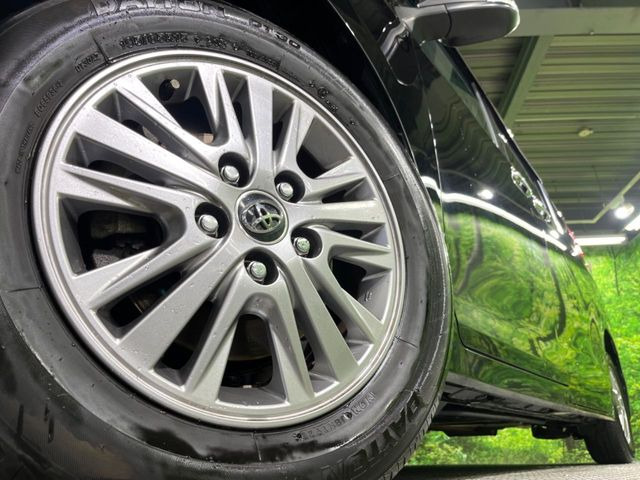 �y����15�C���`�A���~�z�C�[���z�O�ςɃ}�b�`���������A���~�z�C�[���𑕒����Ă���܂��B�e��ЊO�A���~�z�C�[����A�X�^�b�h���X�^�C�����戵�����Ă���܂��B���񂲑��k����������