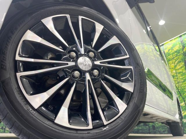 �y����15�C���`�A���~�z�C�[���z�O�ςɃ}�b�`���������A���~�z�C�[���𑕒����Ă���܂��B�e��ЊO�A���~�z�C�[����A�X�^�b�h���X�^�C�����戵�����Ă���܂��B���񂲑��k����������