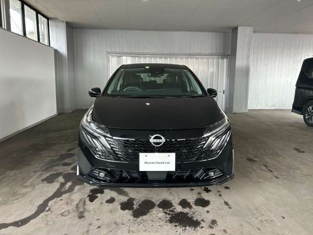 ノートオーラ1.2 G FOUR レザーエディション 4WD