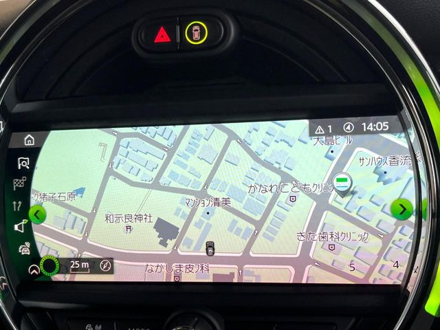 �������i�r:��̊��̂���i�r�́A����������ԓ������o���Ă���܂��BBluetooth�Đ��ȂǃI�[�f�B�I�@�\���[�����Ă���܂��̂ŁA�^�]�����y���߂܂���