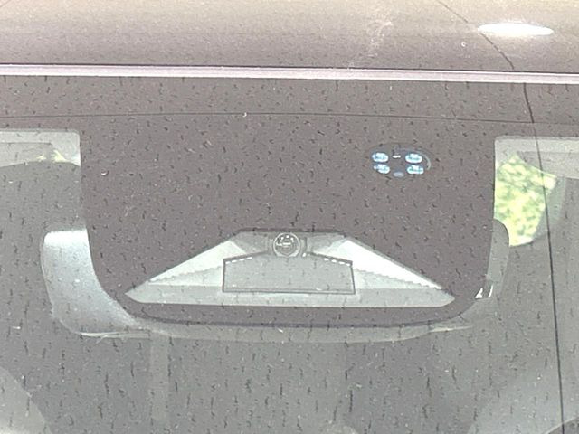 �y�z���_�Z���V���O�z���s���ɑO���̎ԗ�����F�����A�Փ˂������Ȏ��͌x��ƃu���[�L�ŏՓˉ���Ɣ�Q�y�����A�V�X�g�B�����S�Ƀh���C�u�����y���݂��������܂��B