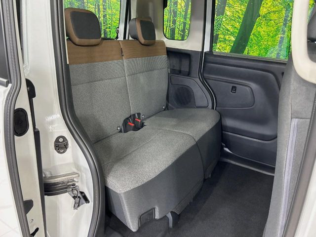 ���i���ȃI���W�i���t���A�}�b�g���I�v�V�����ɂĂ��p�ӂ��Ă���܂��B���D���ȃf�U�C����J���[�����Ԃɍ��킹�đI��ł����������Ƃ��ł��܂���