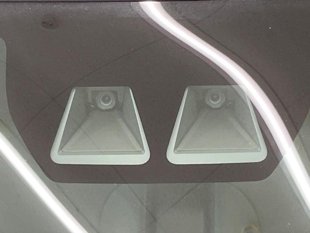 �y�X�}�[�g�A�V�X�g�z���s���ɑO���̎ԗ�����F�����A�Փ˂������Ȏ��͌x��ƃu���[�L�ŏՓˉ���Ɣ�Q�y�����A�V�X�g�B�����S�Ƀh���C�u�����y���݂��������܂��B