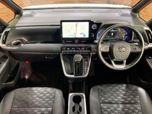 ヴォクシー1.8 ハイブリッド S-Z