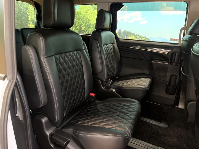 �L�X�Ƃ���2��ڃV�[�g�͋��Z���������A���S�n�����K!�F�B��Ƒ��Ƃ̂��o�����ɂ҂�����ł��B�x�r�[�V�[�g��`���C���h�V�[�g�g�p�������K�ɂ��߂�������������\���ȋ�Ԃ��m�ۂ��Ă��܂��B