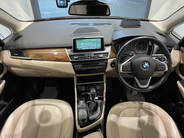 2シリーズアクティブツアラー218d セレクション