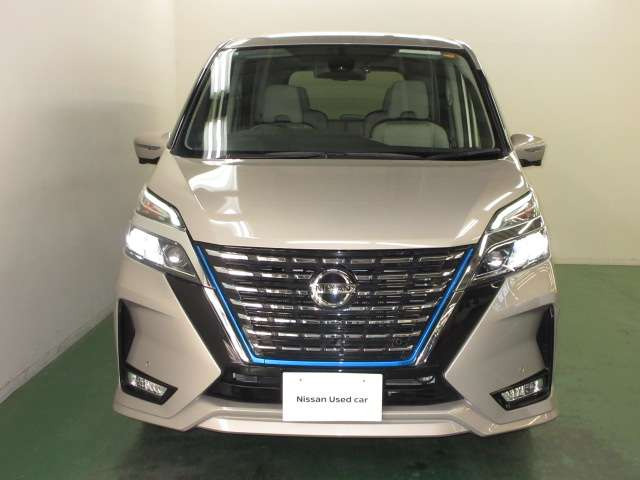 セレナ1.2 e-POWER ハイウェイスターV