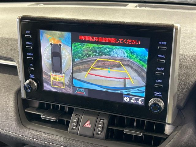 【パノラミックビューモニター】専用のカメラにより、上から見下ろしたような視点で360度クルマの周囲を確認することができます☆死角部分も確認しやすく、狭い場所での切り返しや駐車もスムーズに行えます。