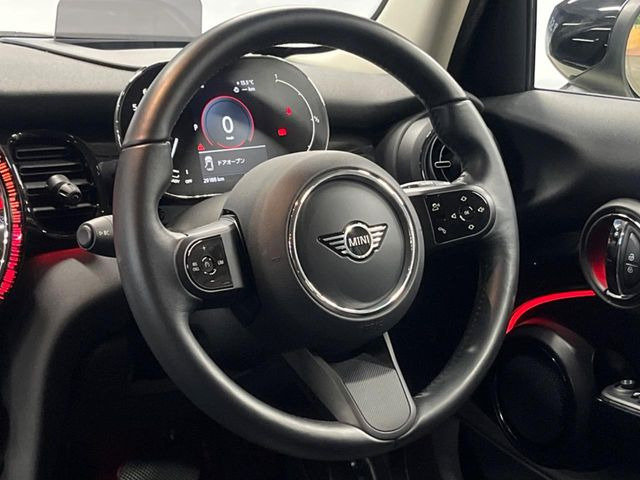 ���n���h�����̃X�������Ȃ��A���ꂢ�ȏ�Ԃ��ێ����Ă���܂��B�e�X�C�b�`���̓�����m�F�ς݂ł��B