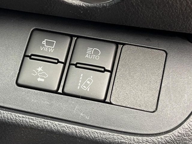 �y�g���^�Z�[�t�e�B�Z���X�z���s���ɑO���̎ԗ�����F�����A�Փ˂������Ȏ��͌x��ƃu���[�L�ŏՓˉ���Ɣ�Q�y�����A�V�X�g�B�����S�Ƀh���C�u�����y���݂��������܂��B