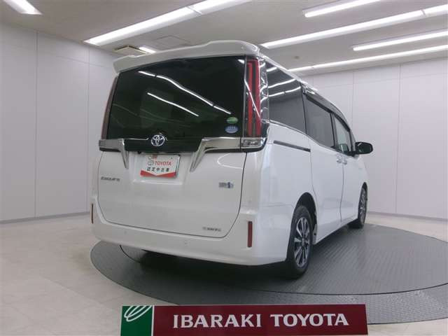 エスクァイアハイブリッド1.8 Gi