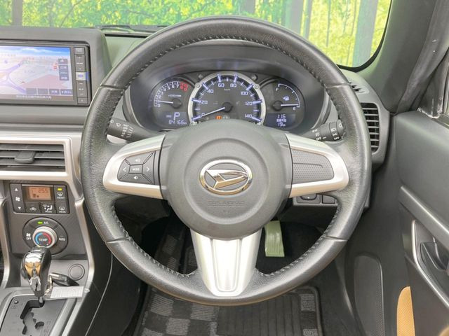 �y�����v�����X�e�A�����O�z�㎿�Ȋv���g�p���邱�ƂŁA��ɂ����������݂ƂĂ��^�]���₷���n���h���ł���