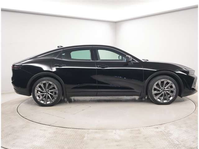 クラウンクロスオーバー2.5 G レザー パッケージ E-Four 4WD