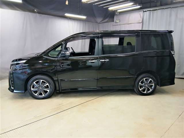 ヴォクシー2.0 ZS 煌II 4WD