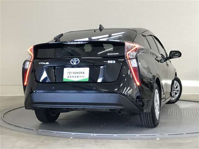 プリウス1.8 S セーフティ プラス