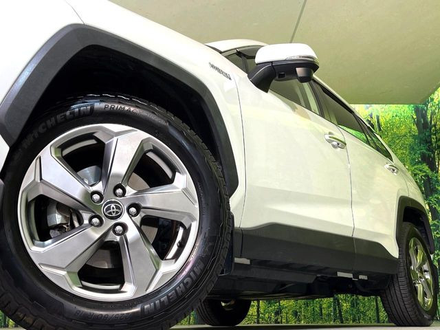 �y����18�C���`�A���~�z�C�[���z�O�ςɃ}�b�`���������A���~�z�C�[���𑕒����Ă���܂��B�e��ЊO�A���~�z�C�[����A�X�^�b�h���X�^�C�����戵�����Ă���܂��B���񂲑��k����������