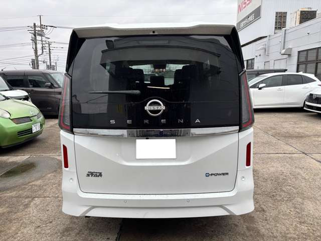 セレナ1.4 e-POWER ハイウェイスターV