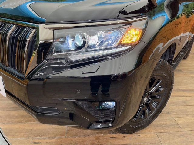 �yLED�w�b�h���C�g�z���V����ԑ��s�����ǍD�Ȏ��E���m�ۂ����S���ĉ^�]�ł��鍂�P�xLED�w�b�h���C�g�𑕔�!�_�����x�������A����d�͂��}�����Ă��܂��B