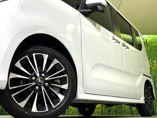 �y����15�C���`�A���~�z�C�[���z�O�ςɃ}�b�`���������A���~�z�C�[���𑕒����Ă���܂��B�e��ЊO�A���~�z�C�[����A�X�^�b�h���X�^�C�����戵�����Ă���܂��B���񂲑��k����������