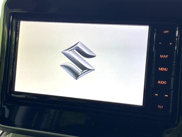 �y�����i�r�z�l�C�̏����i�r�𑕔����Ă���܂��B�i�r�̎g���₷���͂������A�I�[�f�B�I�@�\���[��!�L�����v�◷�s�͂������A�ʋ΂┃�����ȂǕ��i�̃h���C�u���y�����Ȃ�͂���