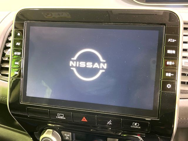 �y�����i�r�z�l�C�̏����i�r�𑕔����Ă���܂��B�i�r�̎g���₷���͂������A�I�[�f�B�I�@�\���[��!�L�����v�◷�s�͂������A�ʋ΂┃�����ȂǕ��i�̃h���C�u���y�����Ȃ�͂���