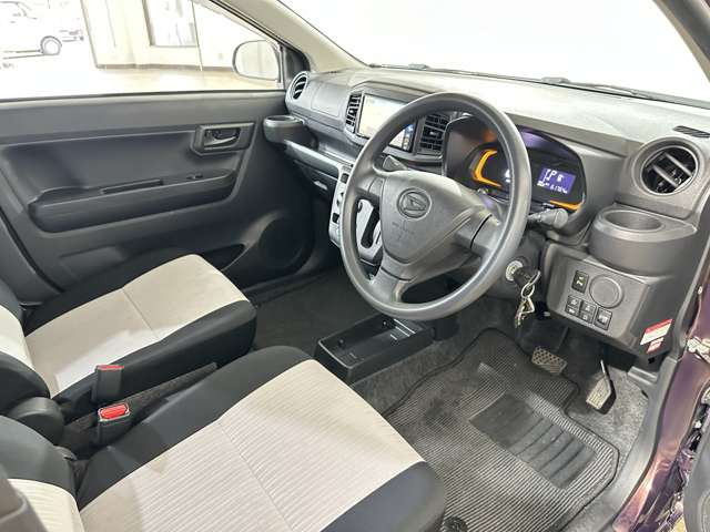 �c�Ǝ��Ԃ͒�10�������8���ƂȂ��Ă���܂��B���������R�[�q�[��W���[�X�����p�ӂ��Ă��҂����Ă���܂�����x���͐��j���ł��B