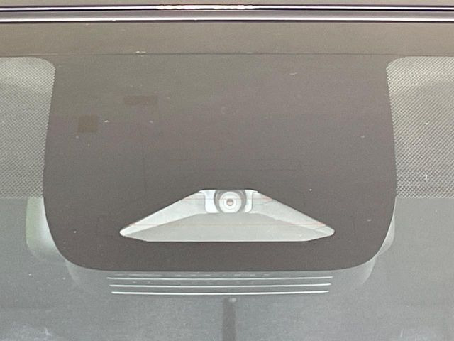 �y�g���^�Z�[�t�e�B�Z���X�z���s���ɑO���̎ԗ�����F�����A�Փ˂������Ȏ��͌x��ƃu���[�L�ŏՓˉ���Ɣ�Q�y�����A�V�X�g�B�����S�Ƀh���C�u�����y���݂��������܂��B