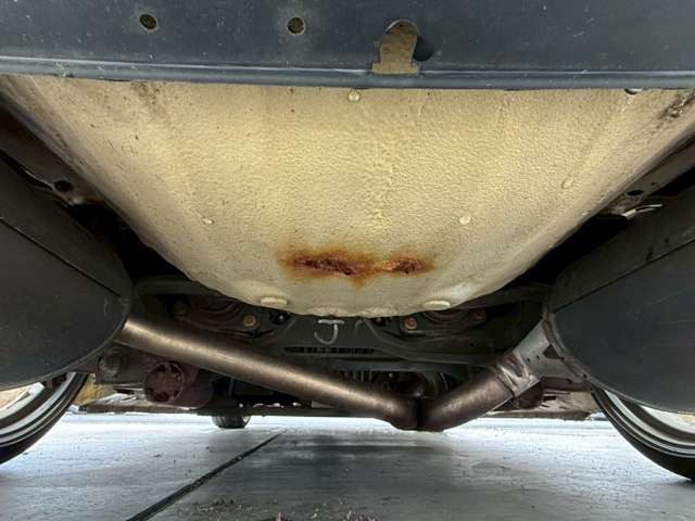 気になるお車がありましたら右の電話番号から直接お店にお問い合わせください。支払方法から車両情報、状態までなんでもご説明させて頂きます。スタッフ一同ご連絡お待ちしております。