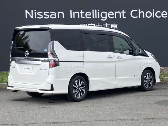 セレナ1.2 e-POWER ハイウェイスターV