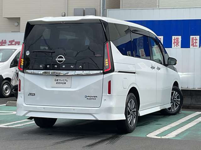 セレナ1.4 e-4ORCE ハイウェイスターV 4WD