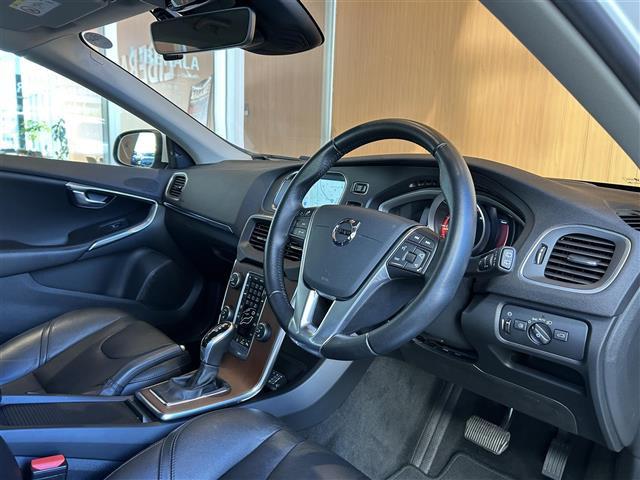 V40D4 インスクリプション ディーゼル